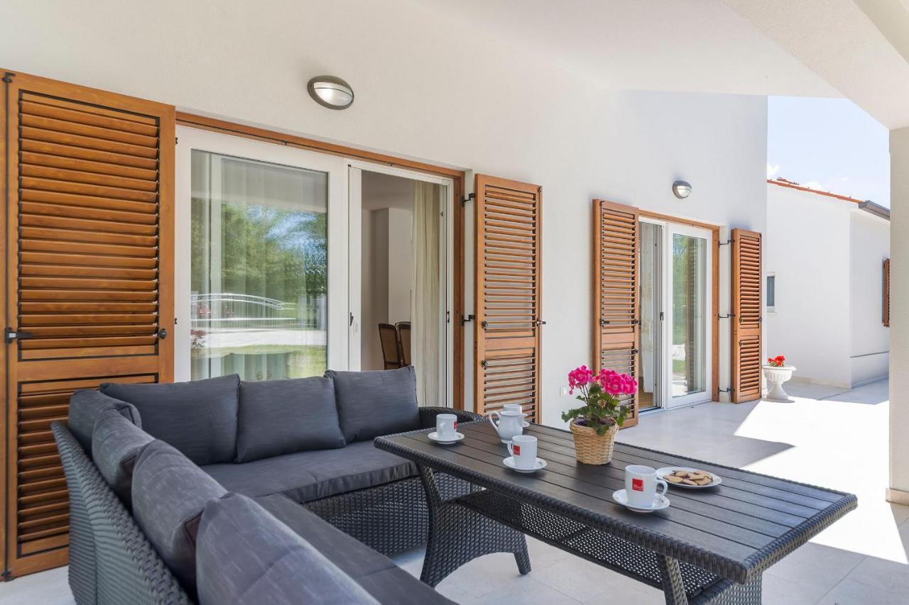 Villa Ana لابين المظهر الخارجي الصورة