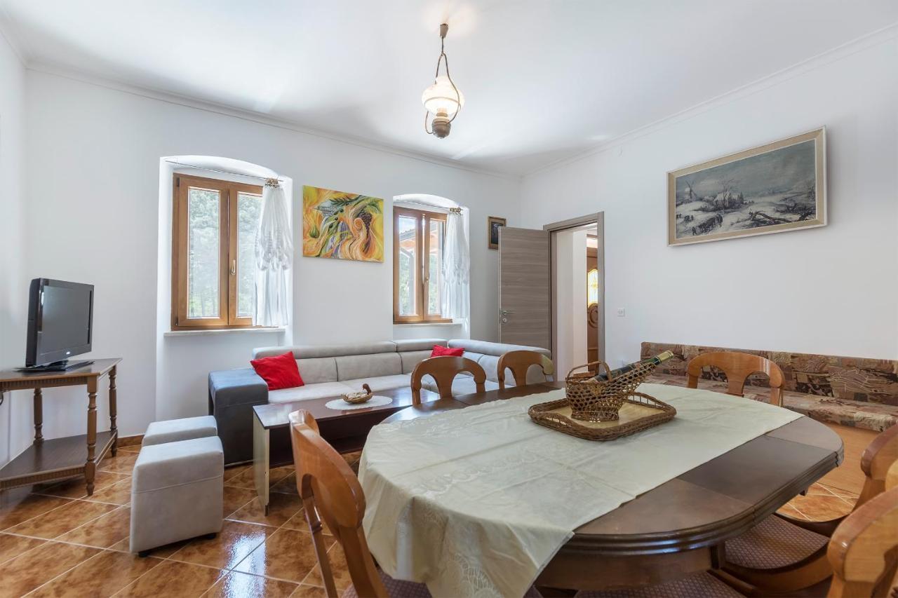Villa Ana لابين المظهر الخارجي الصورة