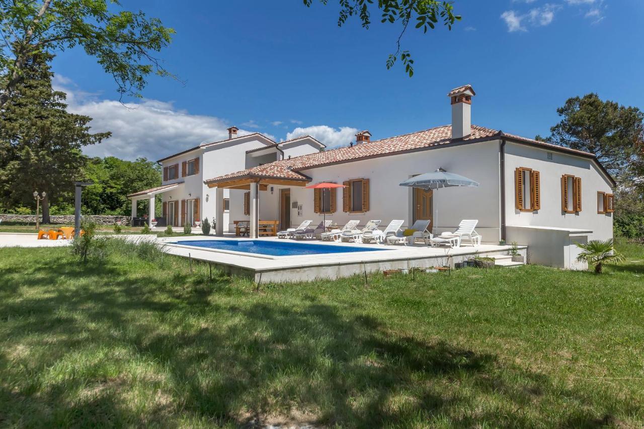 Villa Ana لابين المظهر الخارجي الصورة